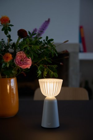Fermob Swiing Tischleuchte Lehmgrau Fermob Swiing Tischleuchte Lehmgrau