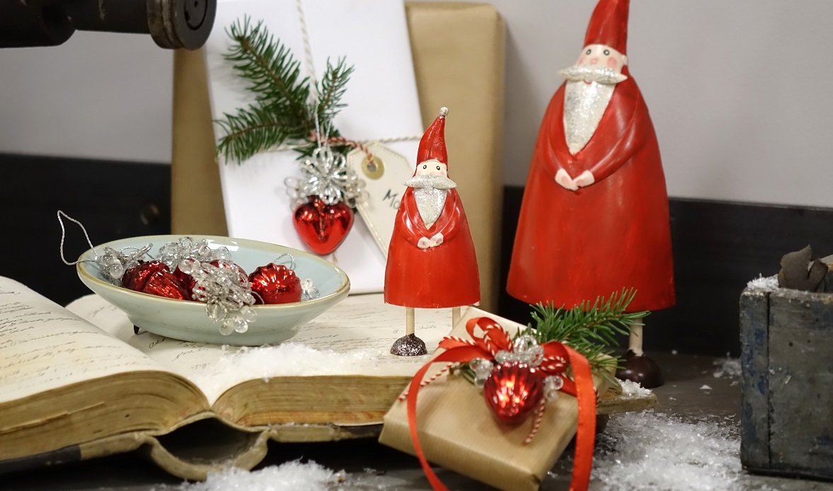 Metall Santa Olli dekoriert
